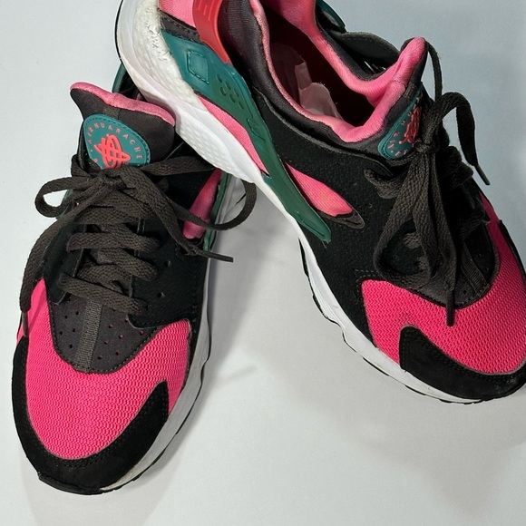 Nike Women's Pink and Black Sneakers - Picture 2 of 5
